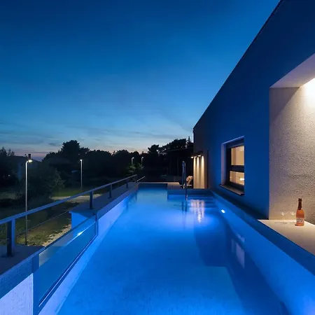 Emilia Villa