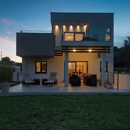 Emilia By Istra Vacation Villa *