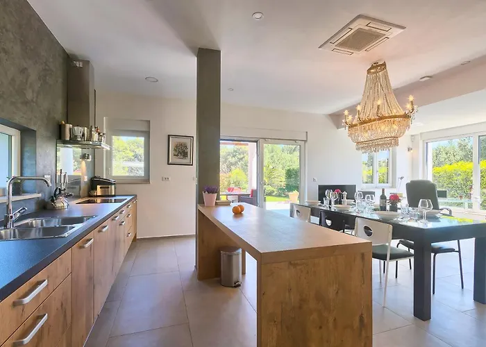 Emilia By Istra Vacation Villa *